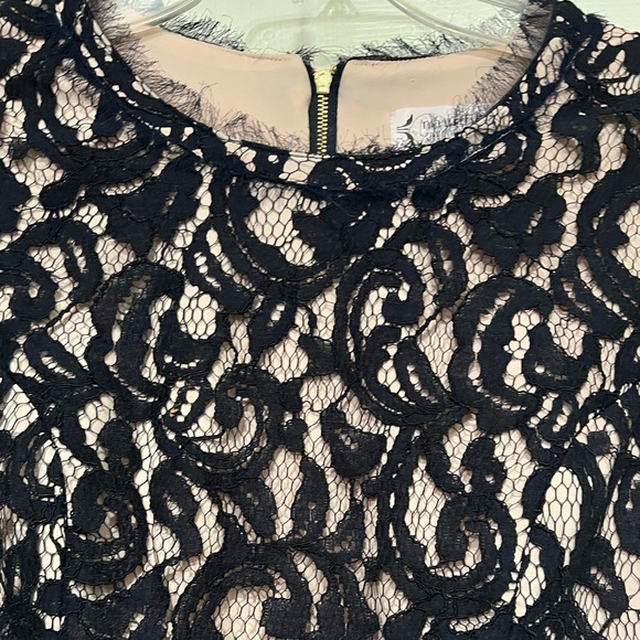 NANETTE LEPORE LIKE NEW NAVY LACE ILLUSION FLOUNCE HEM DRESS SIZE 4 - Picture 2 of 13